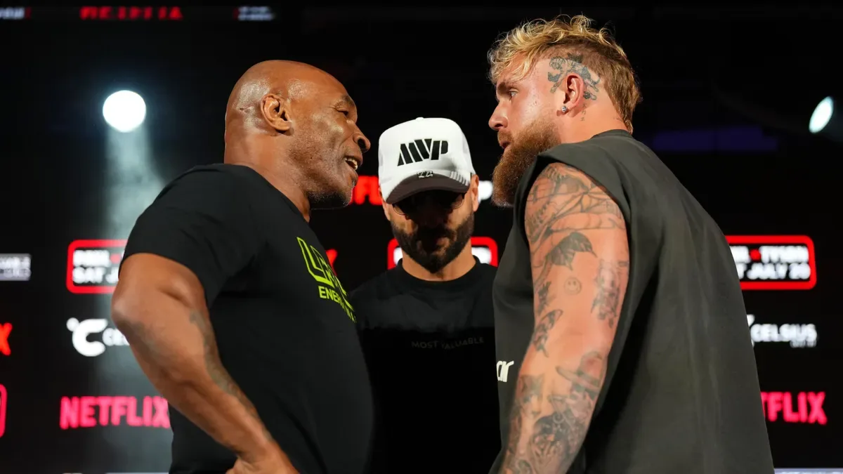 Boxhandske och affischmotiv för matchen mellan Jake Paul och Mike Tyson på Netflix 2024