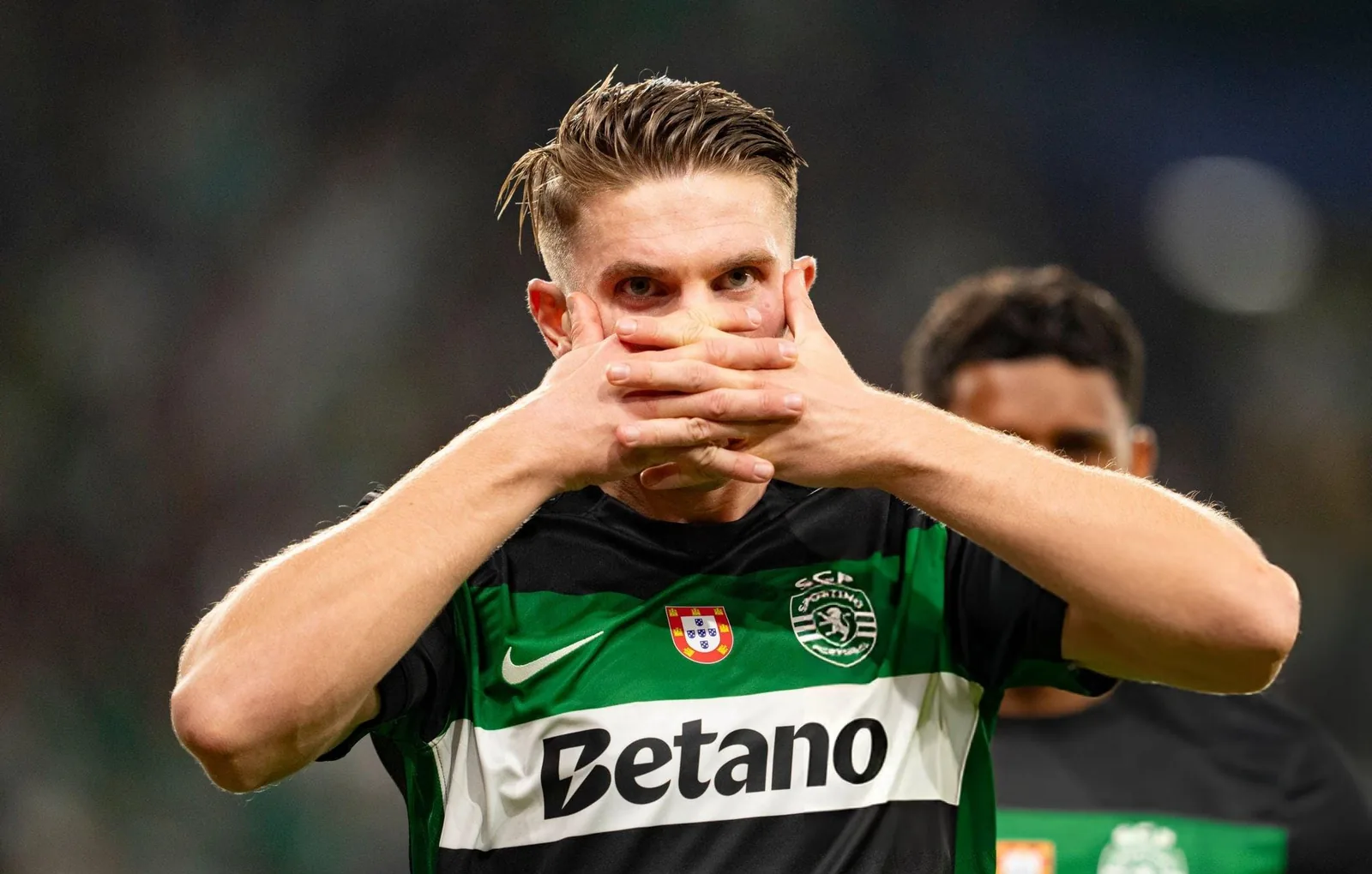 Viktor Gyökeres jublar efter mål för Sporting Lissabon mot Manchester City 2024